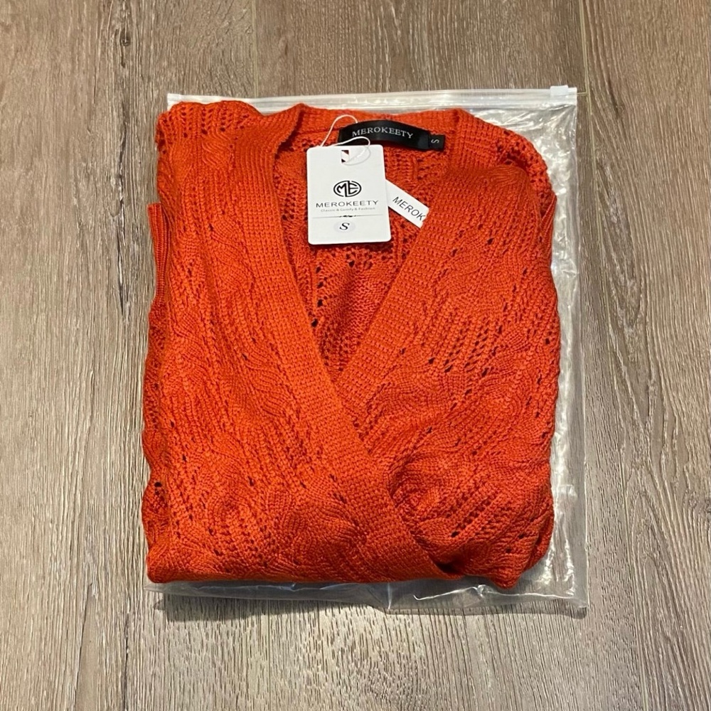 Crochet knit pullover top size small